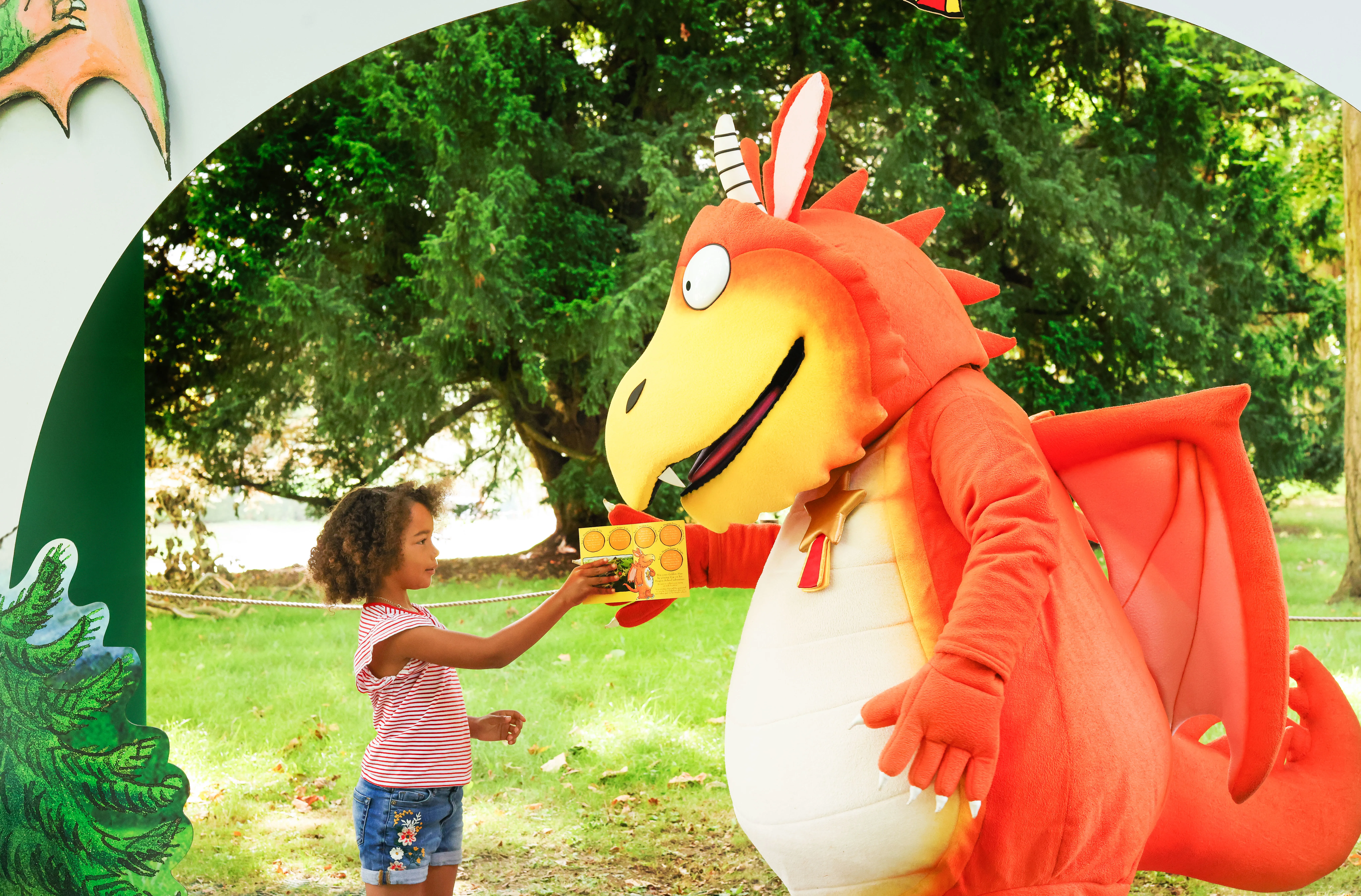 Zog trail - meet & greet girl
