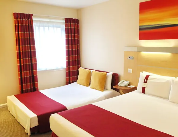 Holiday Inn Express Redditch Quad